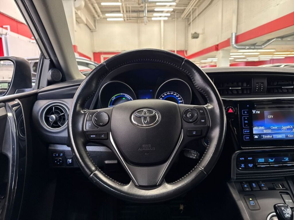 Toyota Auris 2018 Harmaa