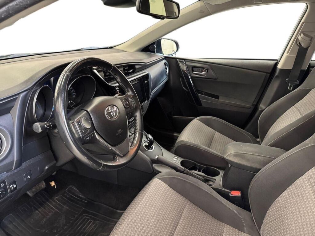 Toyota Auris 2018 Harmaa