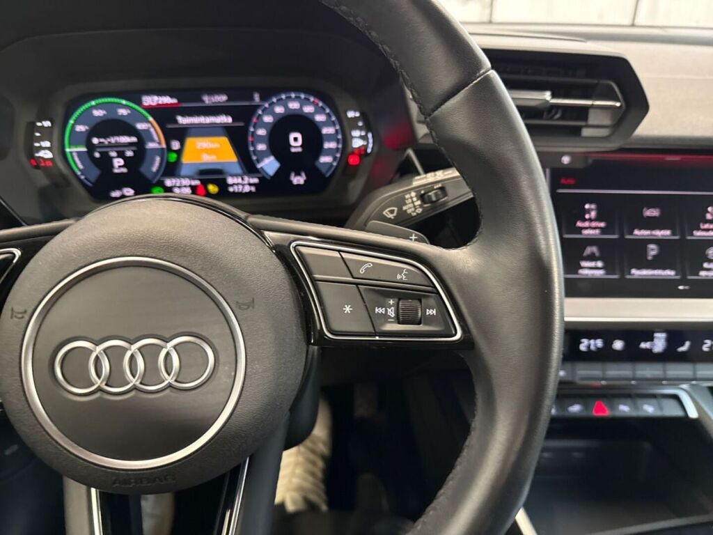 Audi A3 2023 Harmaa