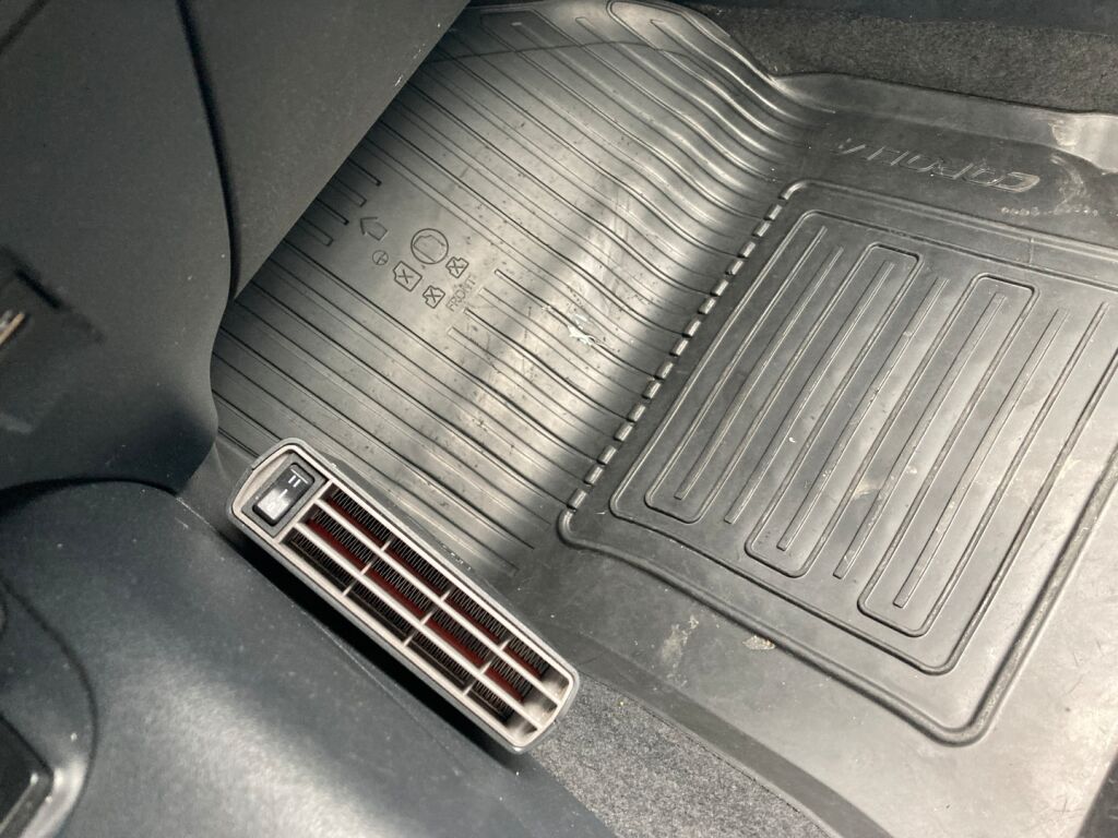 Toyota Corolla 2023 Musta