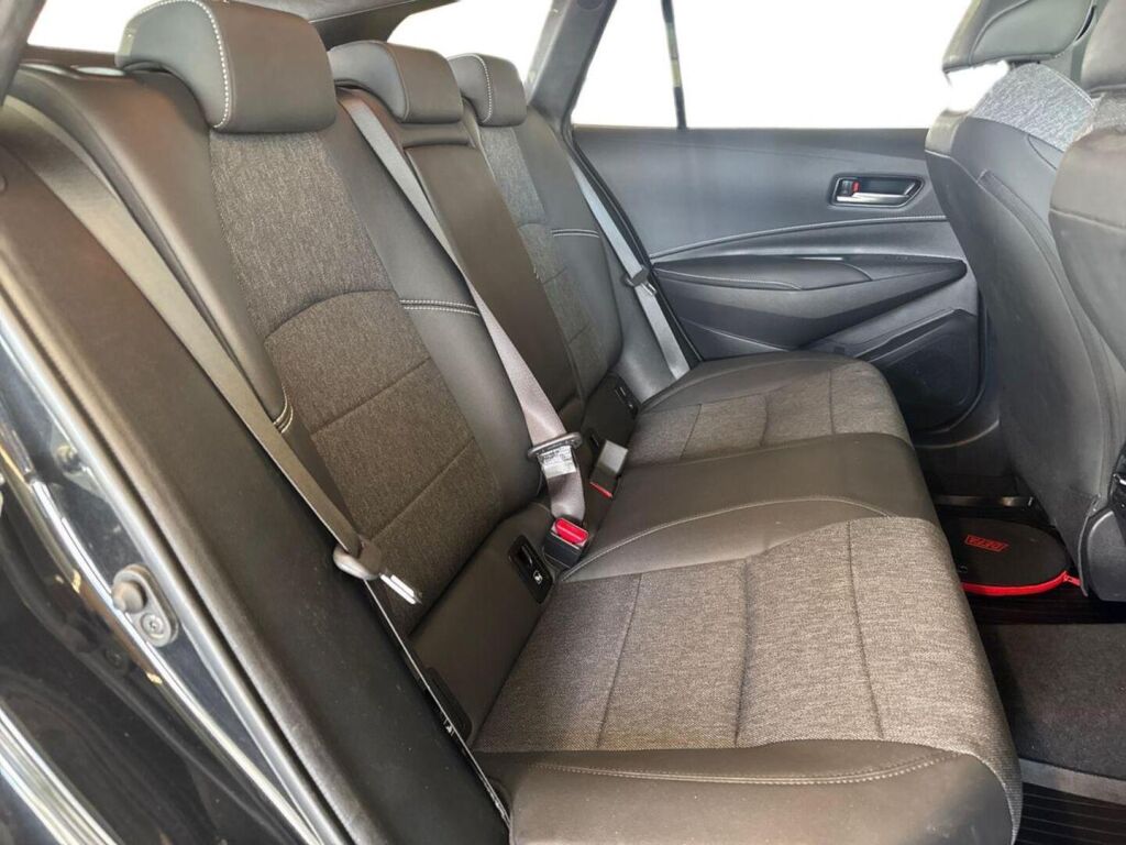 Toyota Corolla 2023 Musta