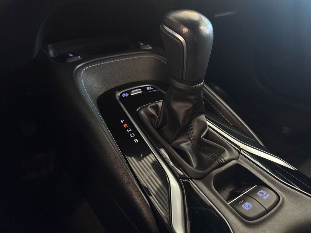 Toyota Corolla 2023 Musta
