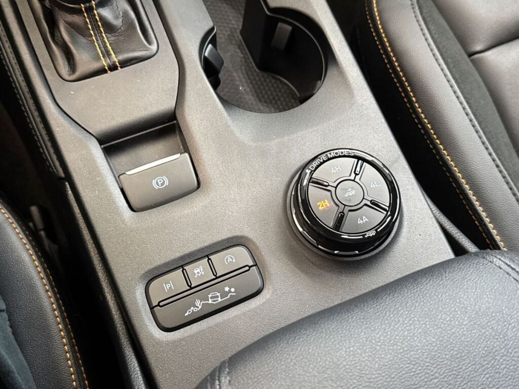 Ford Ranger 2026 Oranssi