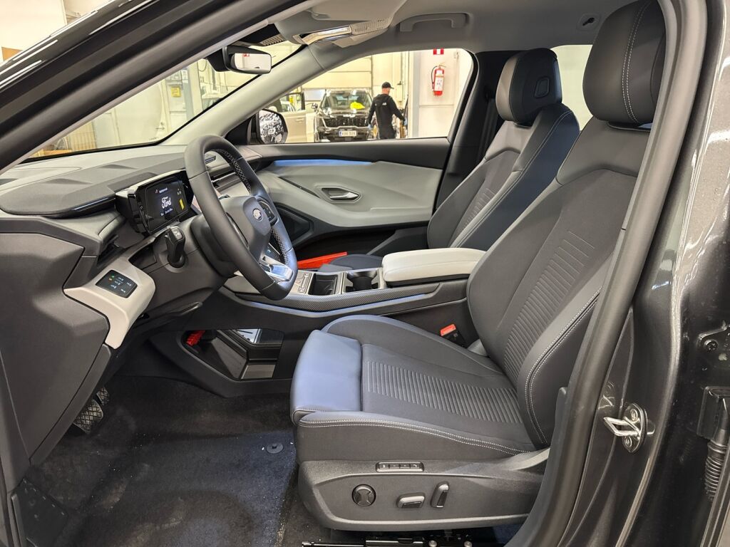 Ford Explorer 2026 Harmaa