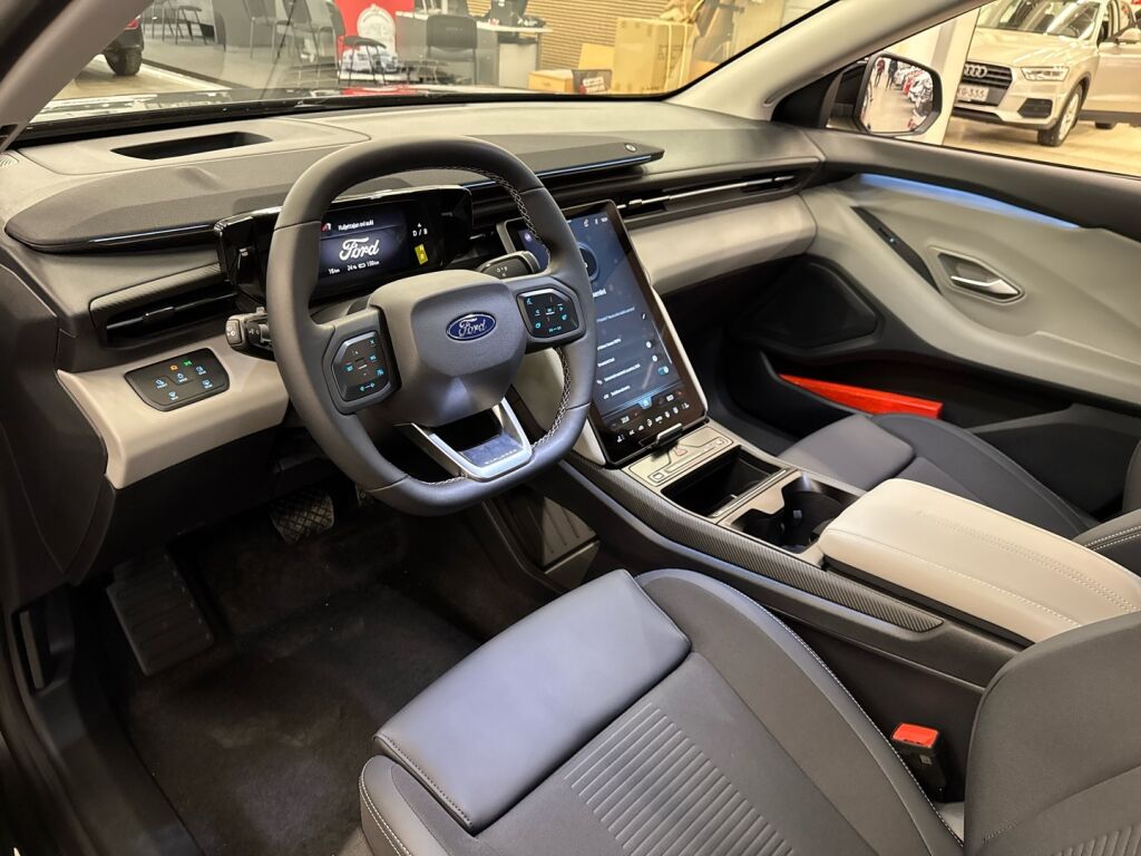 Ford Explorer 2026 Harmaa