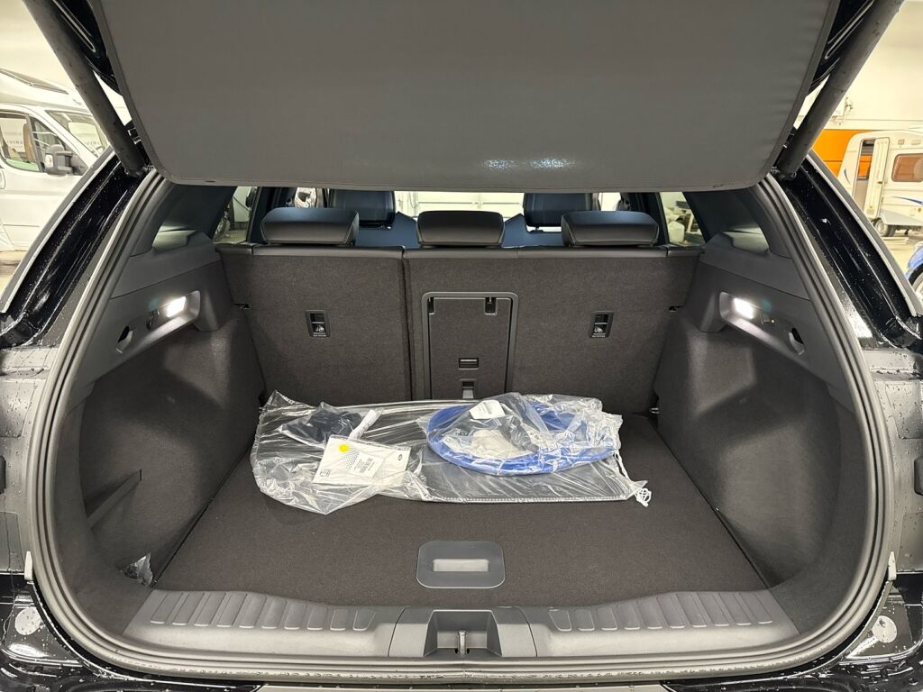 Ford Explorer 2026 Musta