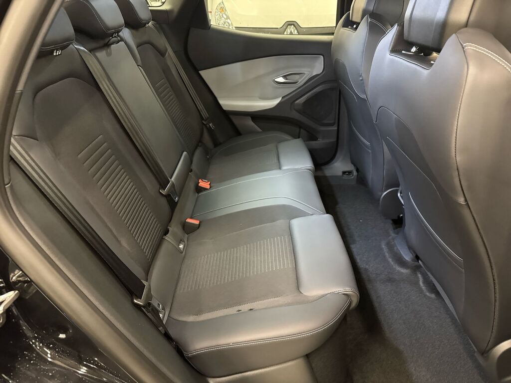 Ford Explorer 2026 Musta