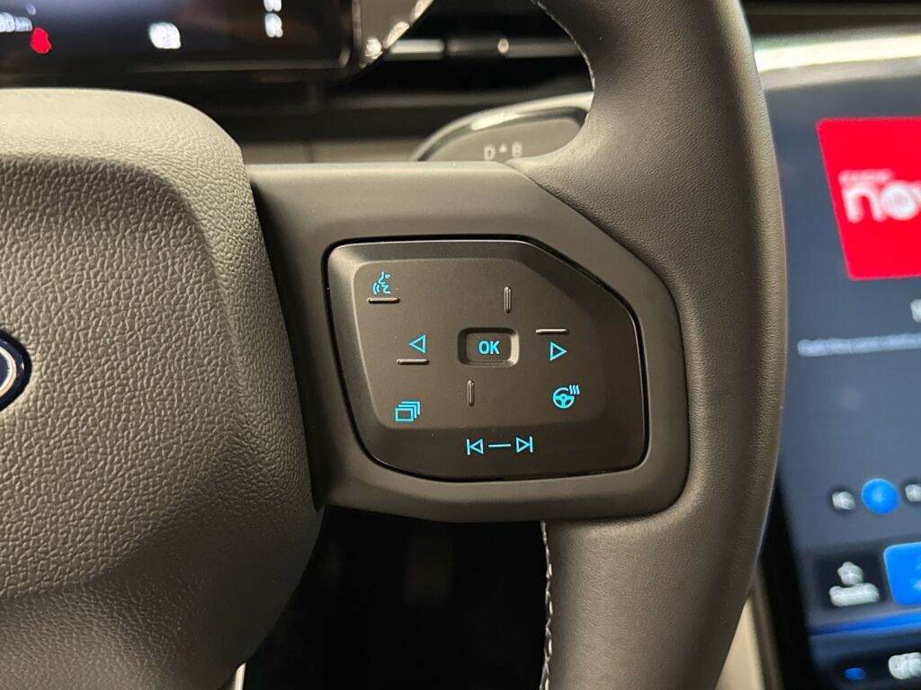 Ford Explorer 2026 Musta