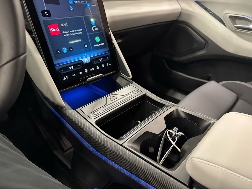 Ford Explorer 2026 Musta