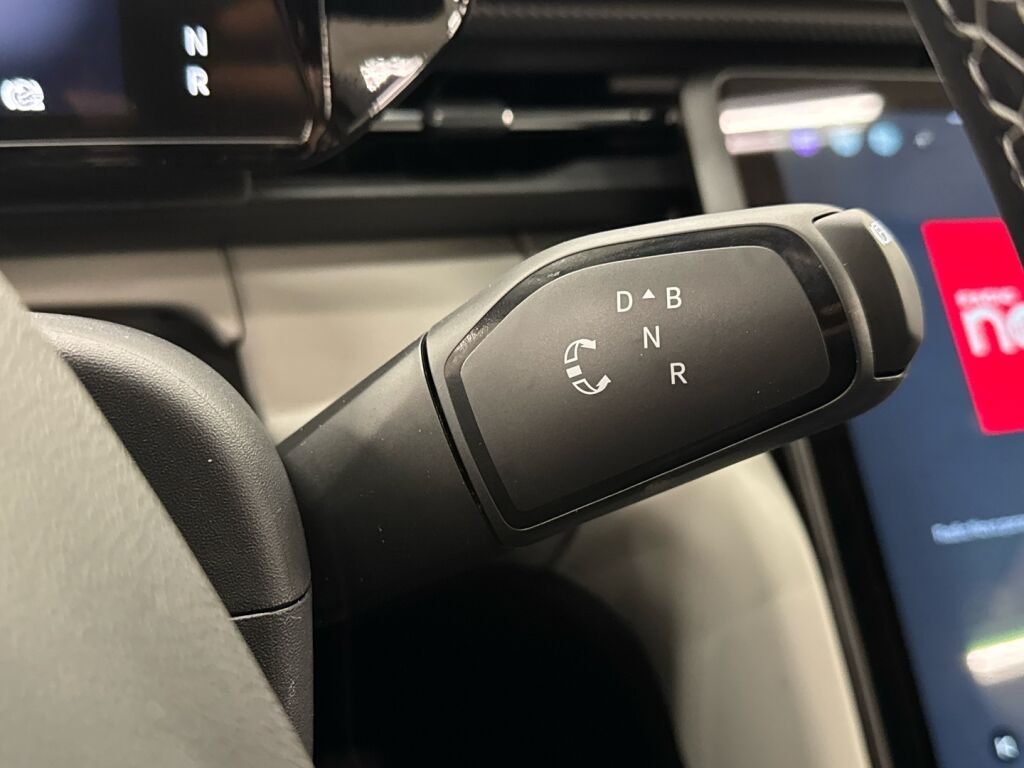 Ford Explorer 2026 Musta