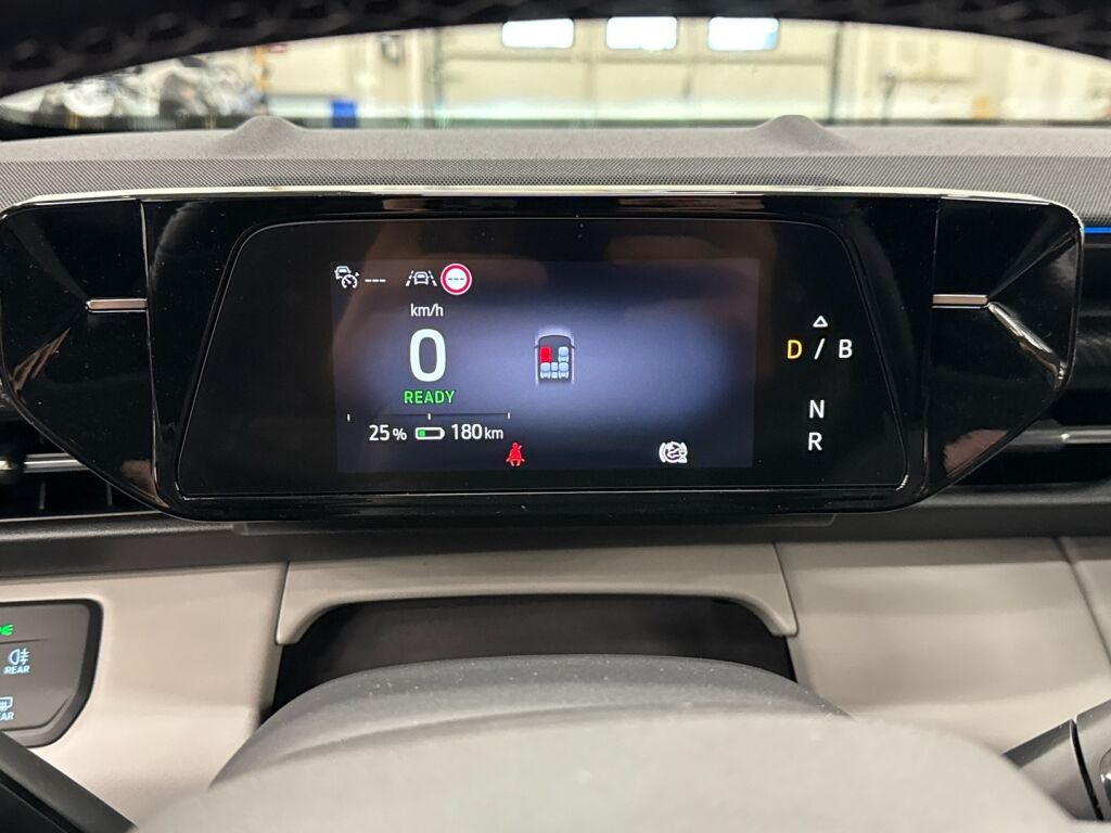 Ford Explorer 2026 Musta