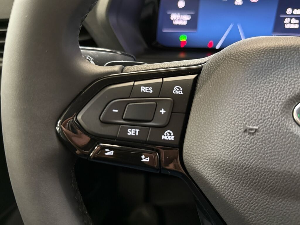 Ford Transit Connect 2026 Musta