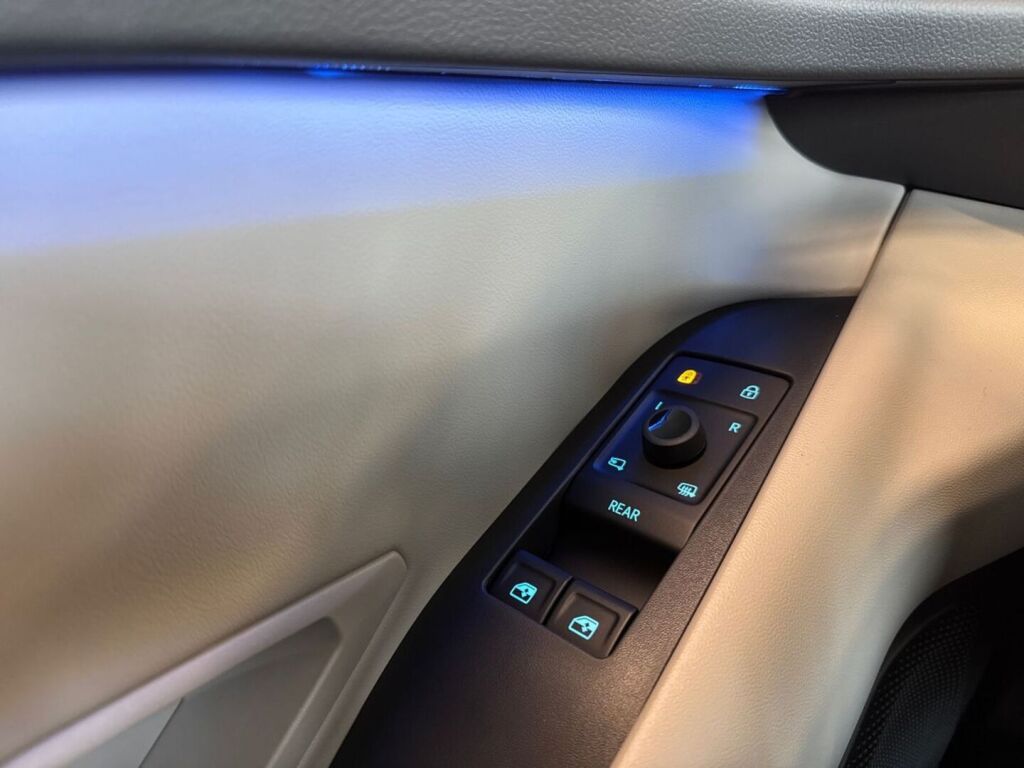 Ford Explorer 2026 Agate Black