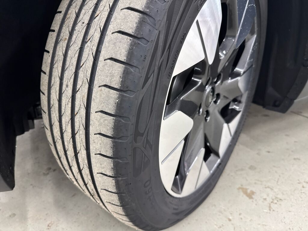 Ford Explorer 2026 Harmaa