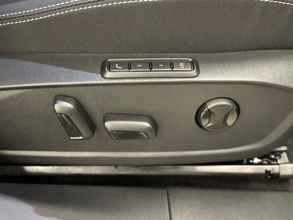 Ford Explorer 2026 Harmaa