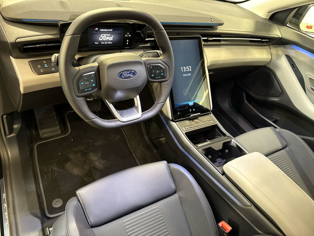 Ford Explorer 2026 Musta