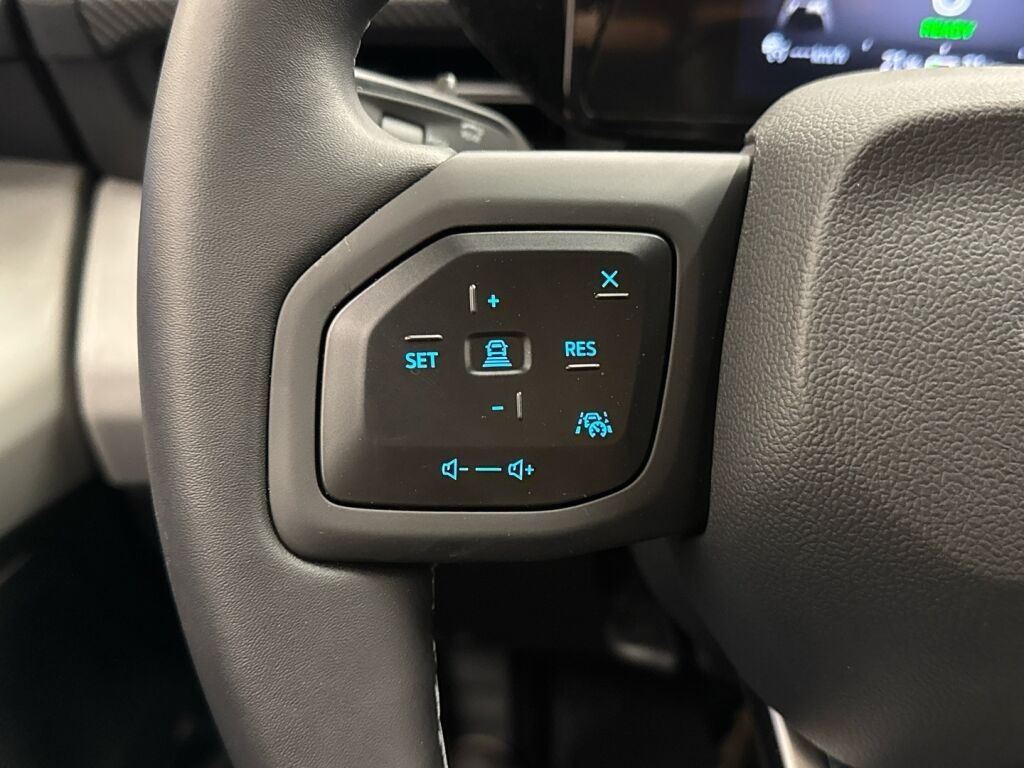 Ford Explorer 2026 Musta