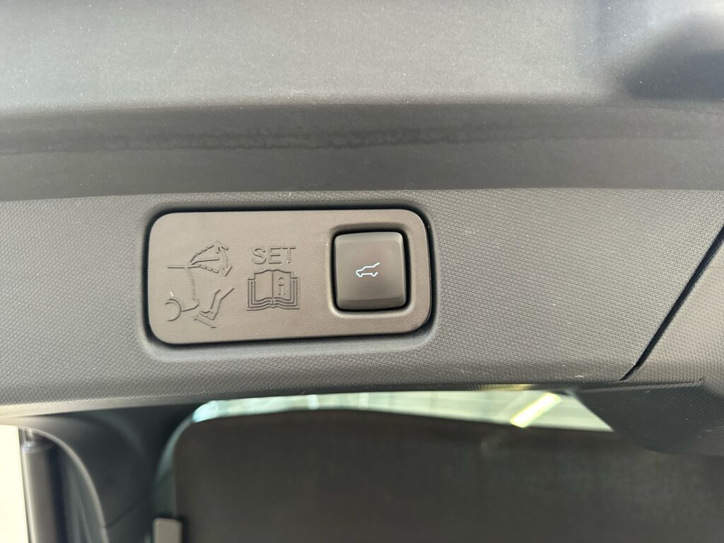 Ford Mustang Mach-E 2023 Valkoinen