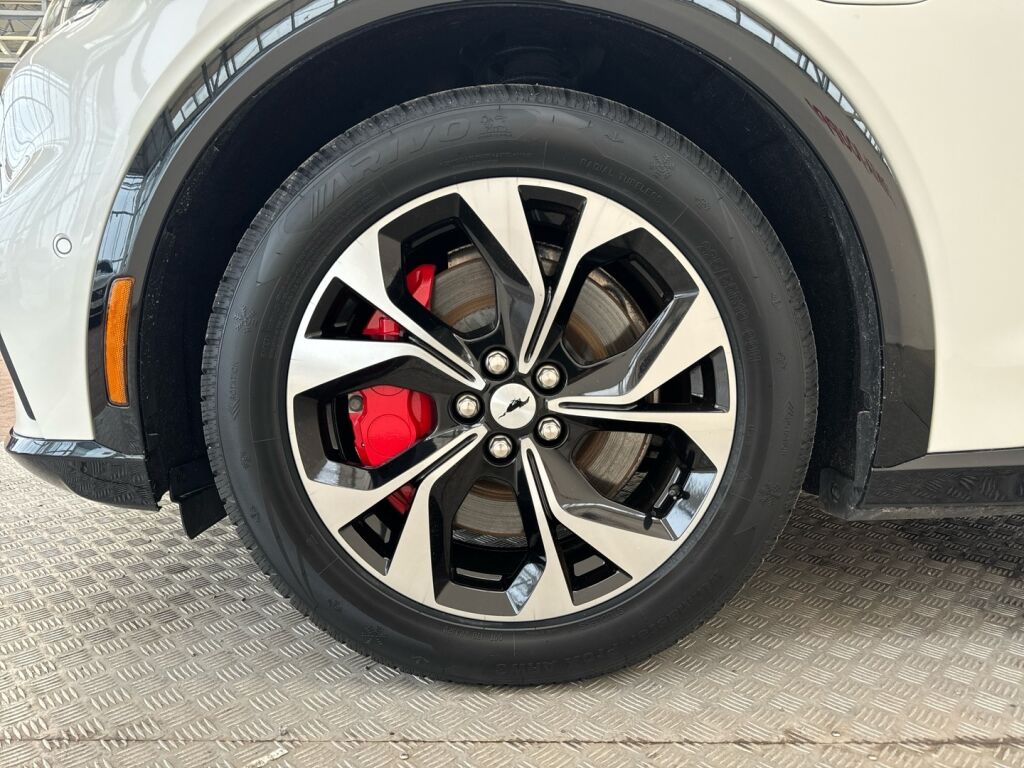 Ford Mustang Mach-E 2023 Valkoinen