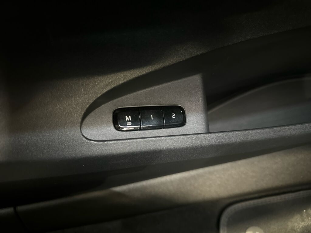 Polestar 2 2023 Harmaa