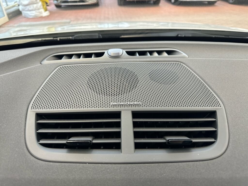 Polestar 2 2023 Harmaa