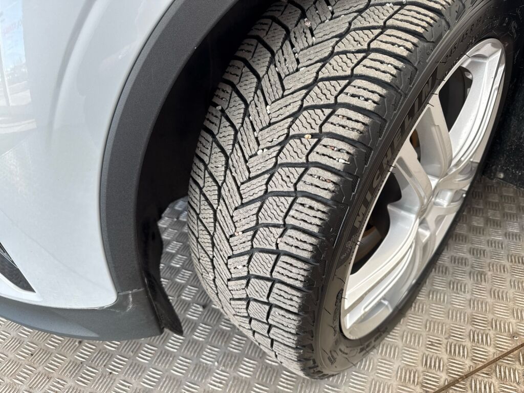 Polestar 2 2023 Hopea