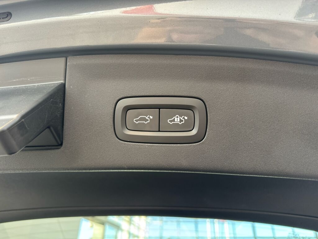 Polestar 2 2023 Metalli harmaa