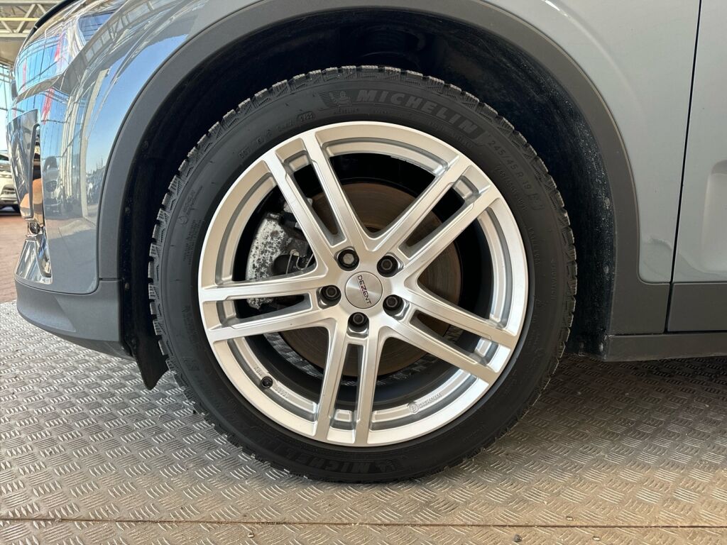 Polestar 2 2023 Metalli harmaa