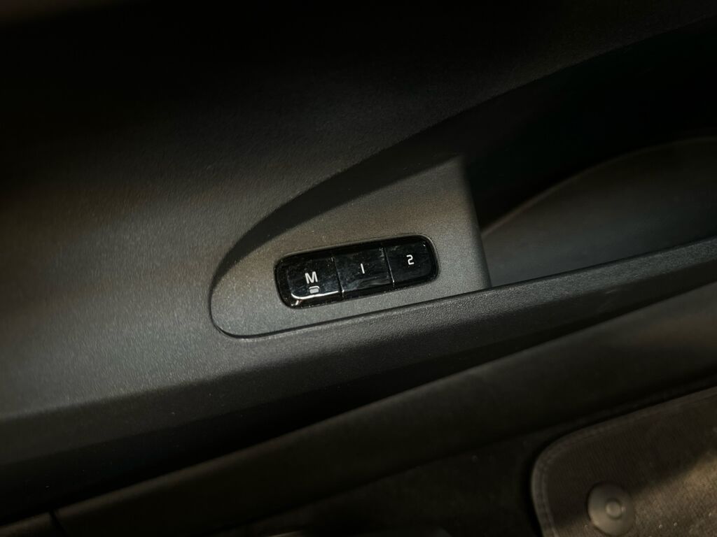 Polestar 2 2023 Metalli harmaa