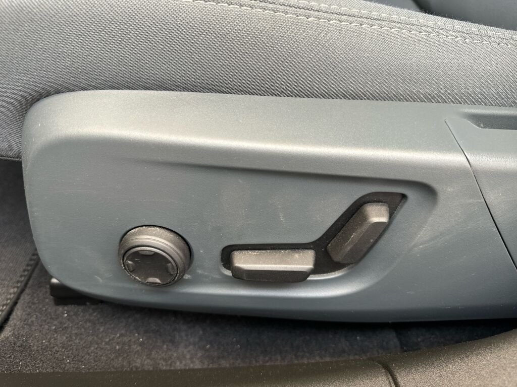 Polestar 2 2023 Metalli harmaa