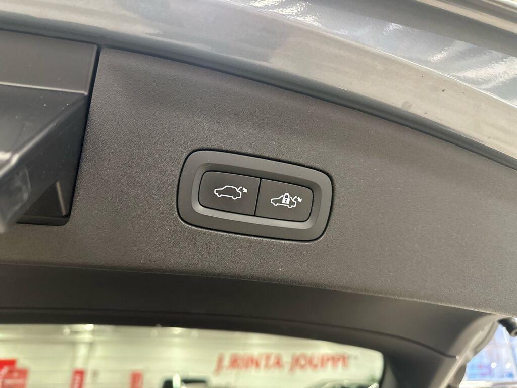 Polestar 2 2021 Harmaa