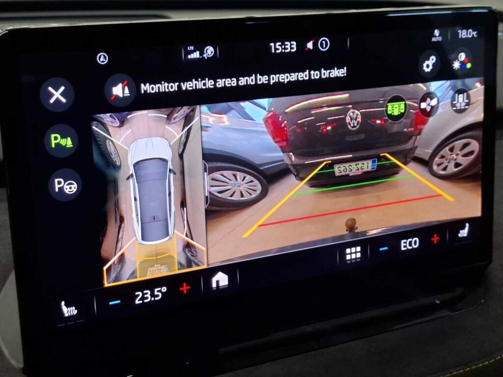 Skoda Enyaq 2022 Musta