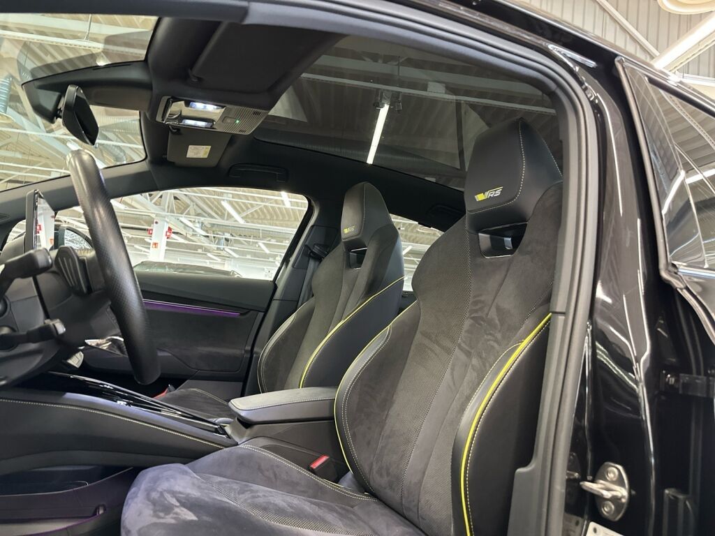 Skoda Enyaq 2022 Musta