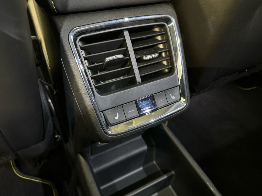 Skoda Enyaq 2022 Musta