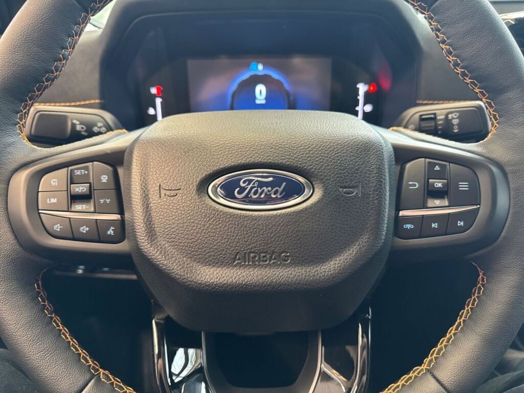 Ford Ranger 2026 Oranssi