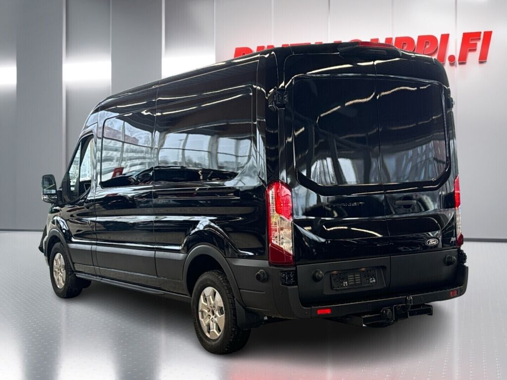 Ford Transit 2026 Musta