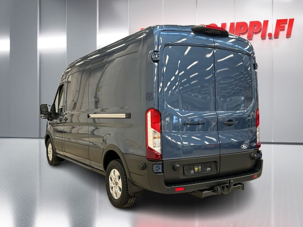 Ford Transit 2026 Chrome Blue