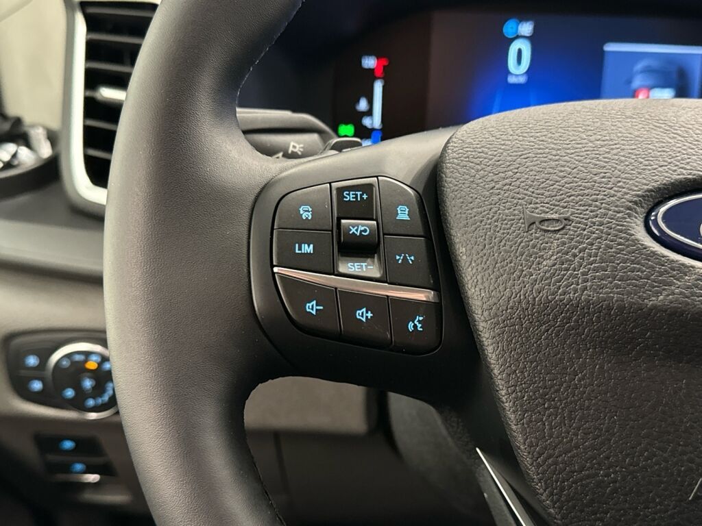 Ford Transit 2026 Chrome Blue