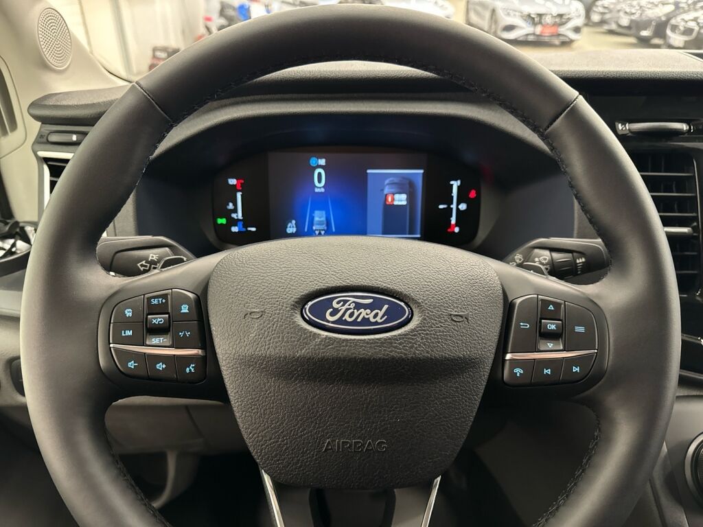 Ford Transit 2026 Chrome Blue