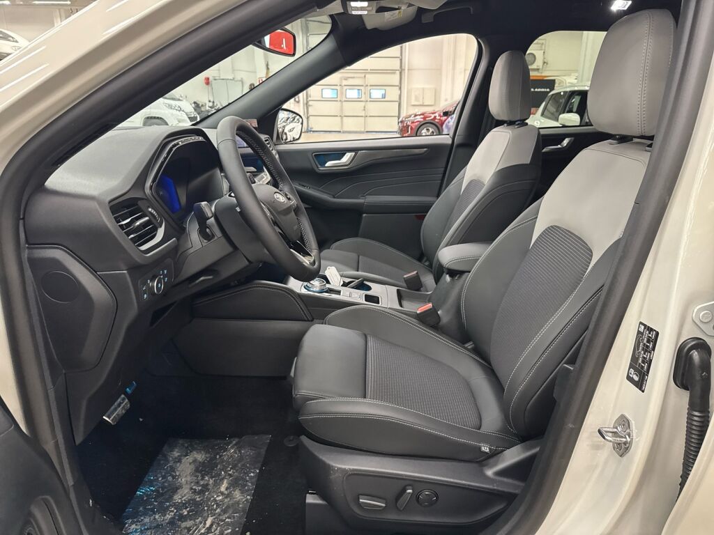 Ford Kuga 2026 Valkoinen