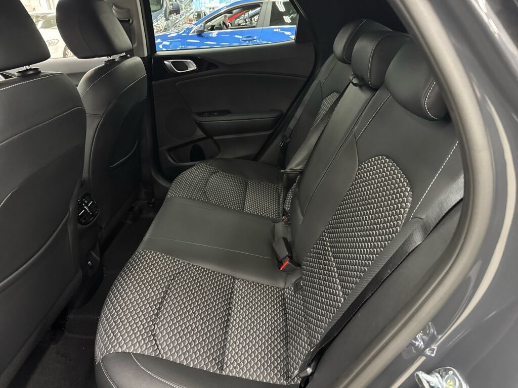 Kia XCeed 2026 Harmaa