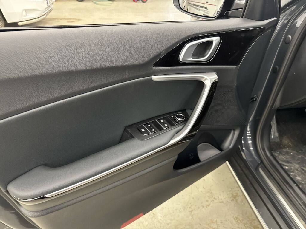 Kia XCeed 2026 Harmaa