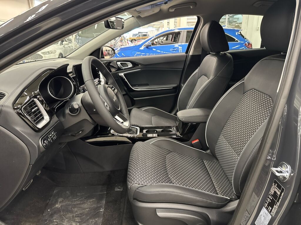 Kia XCeed 2026 Harmaa