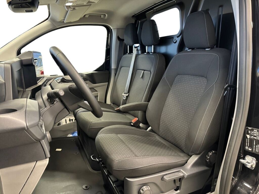 Ford Transit Custom 2026 Musta
