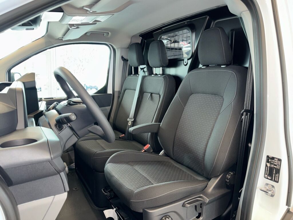 Ford Transit Custom 2026 Valkoinen