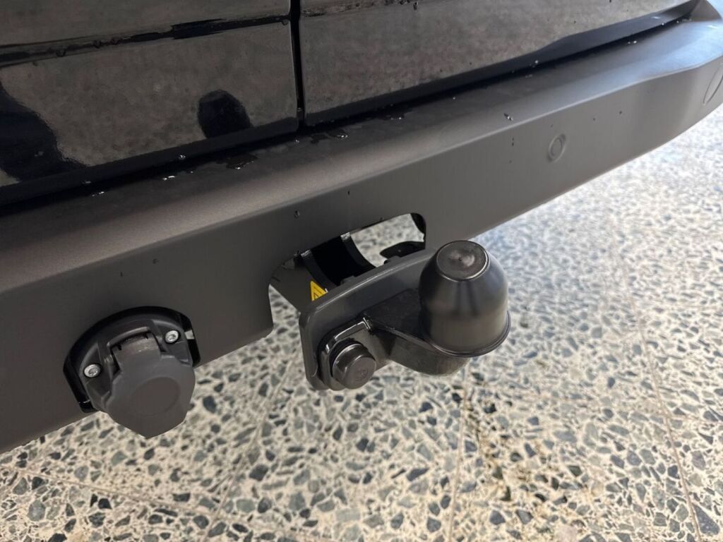 Ford Transit Custom 2026 Agate Black