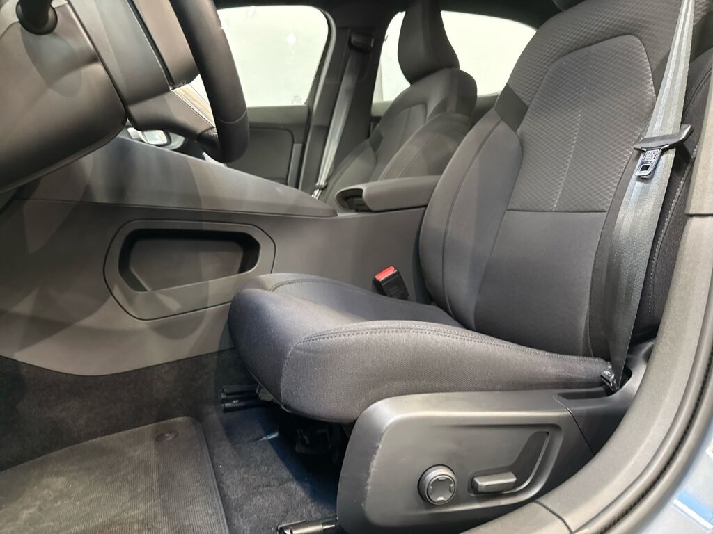 Polestar 2 2021 Thunder