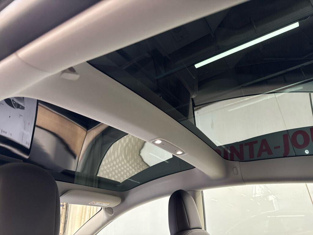 Tesla Model 3 2022 Valkoinen