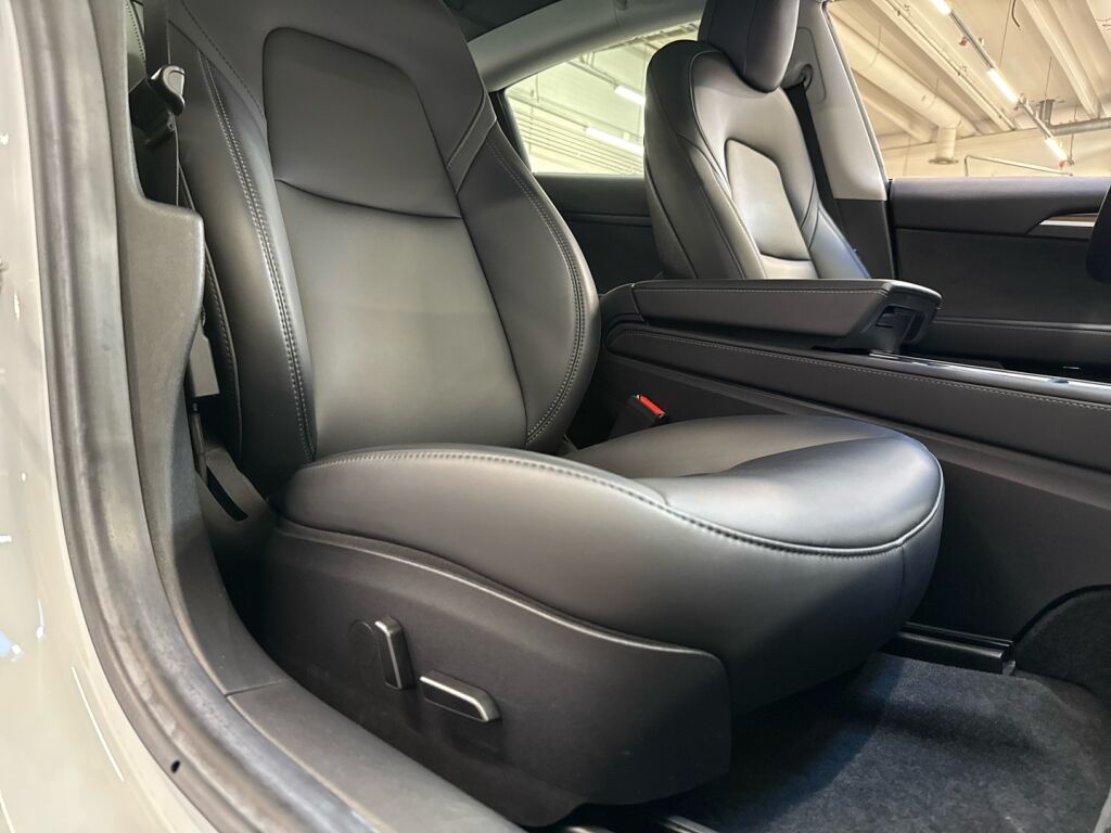 Tesla Model 3 2022 Valkoinen