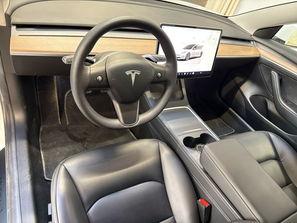 Tesla Model 3 2022 Valkoinen